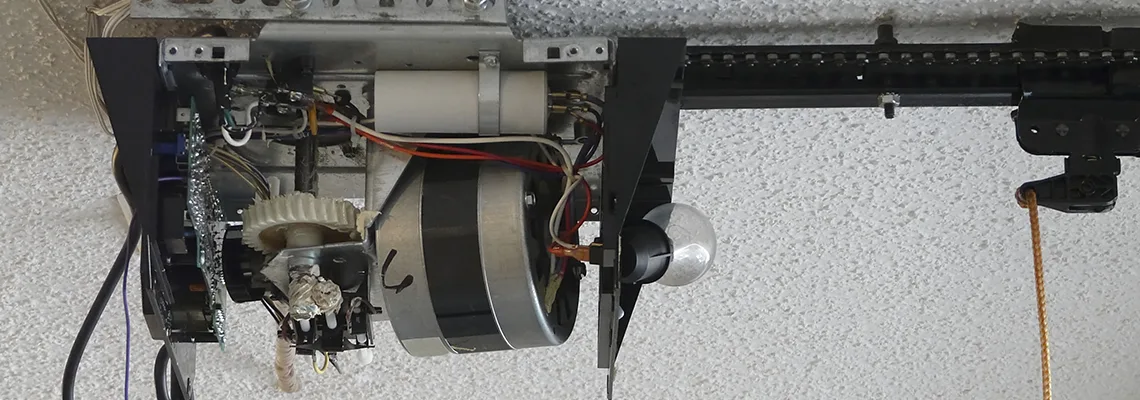 Sliding Garage Door Humming Noise Repair in Sturgeon Falls, ON